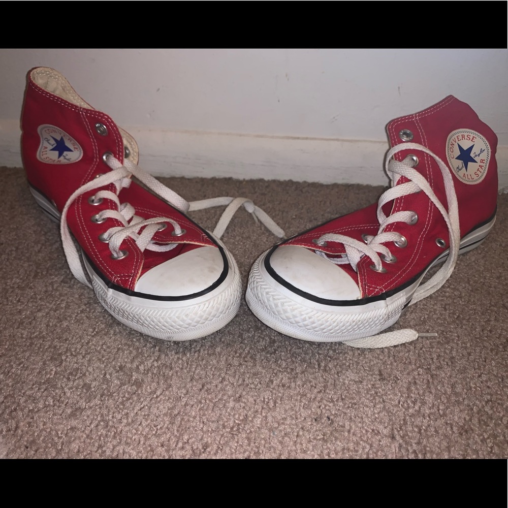 Converse shoes size 6 in MEN